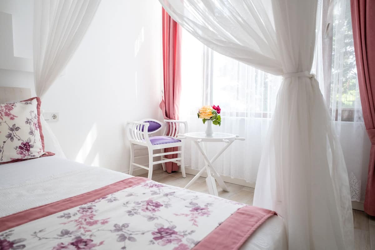 Comfort Double Room | Blackout drapes, soundproofing, free WiFi, bed sheets