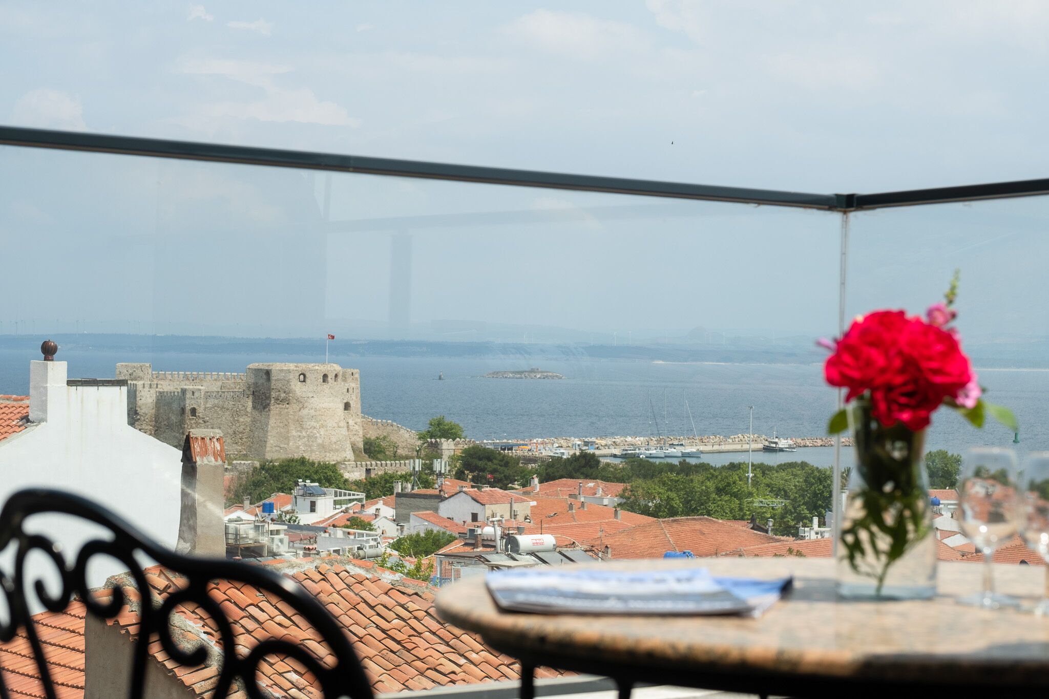 panoramic double room | living area | 19-inch lcd tv with satellite channels, tv