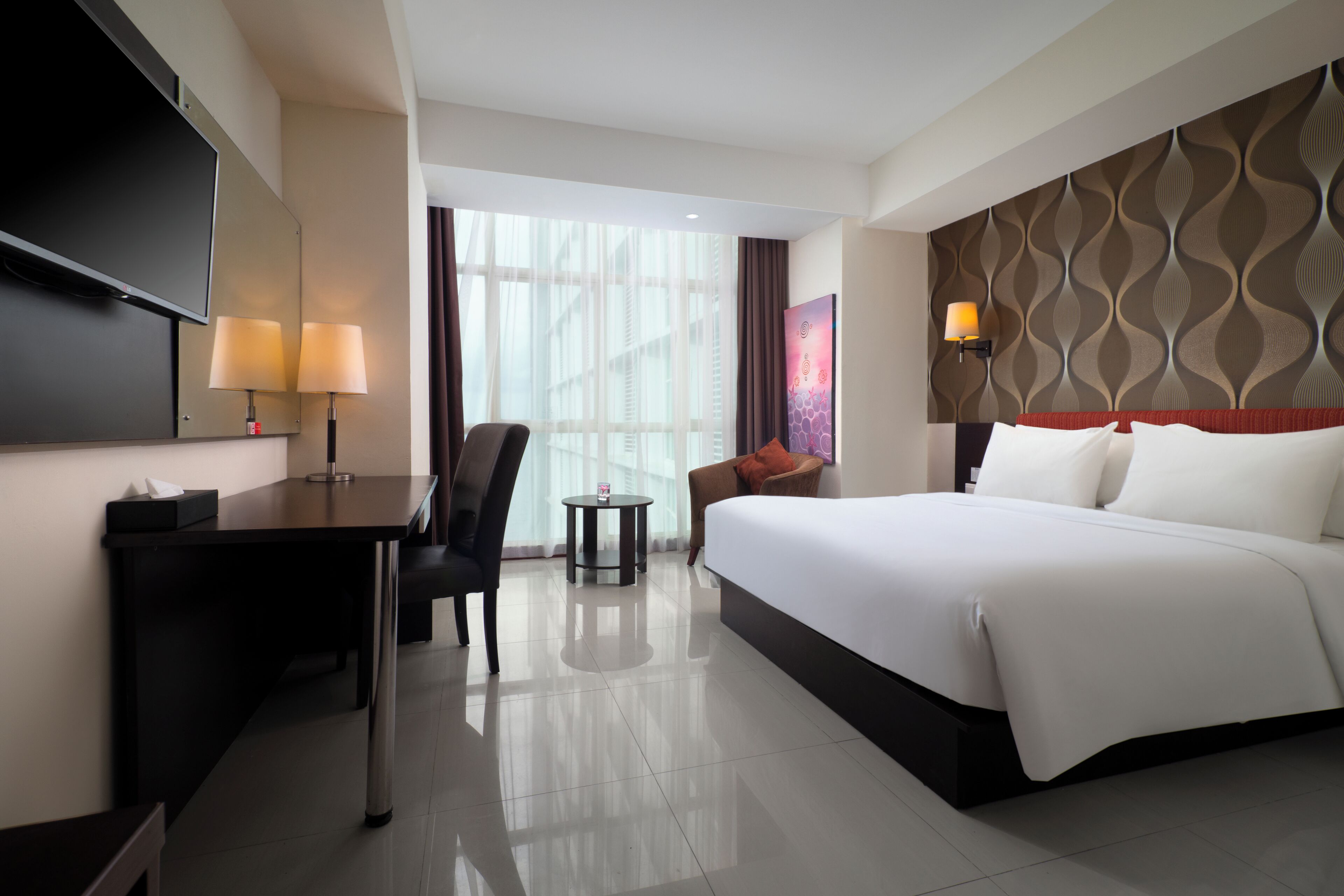 Deluxe Room, 1 Queen Bed, Non Smoking, City View | Premium bedding, in-room safe, desk, laptop workspace