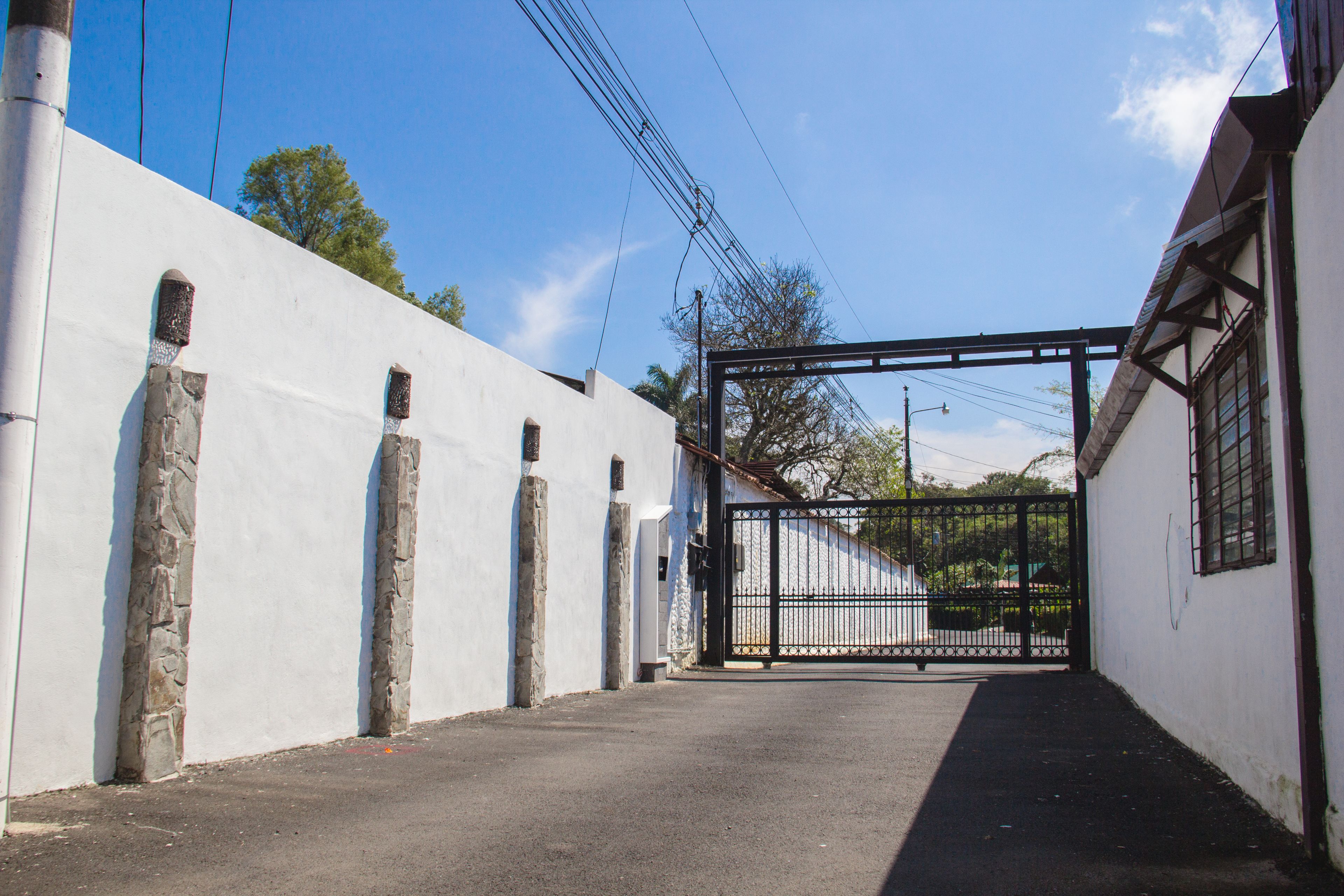 Entrada al alojamiento