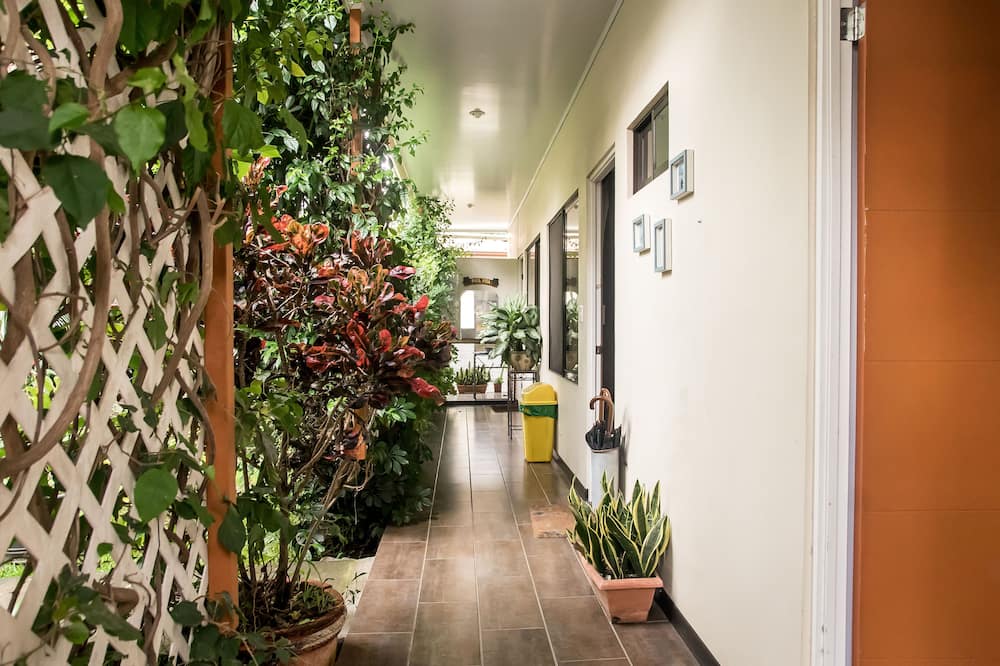 Terida Airport B&B