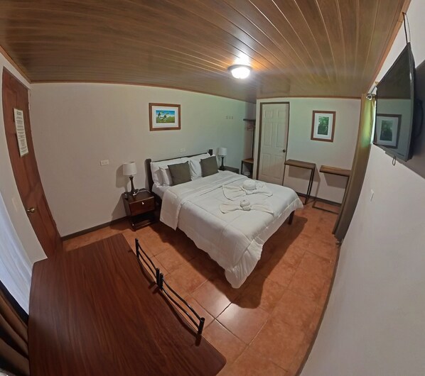 Habitación básica, 1 cama doble | Wifi gratis