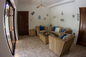 Living area - Luxury Villas Monterrico (Taxisco)