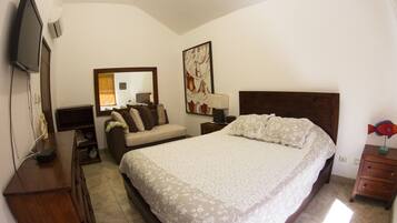 Deluxe Villa, 3 Bedrooms, Beach View, Beachfront | Iron/ironing board, bed sheets