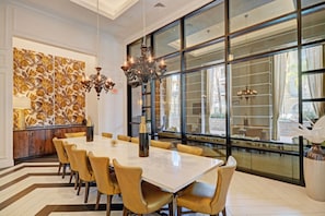 Business center - Global Luxury Suites Baypointe Station (San Jose)