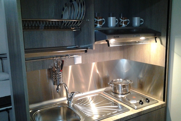 Superior Studio | Private kitchenette | Fridge, oven, stovetop, electric kettle