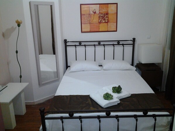 Superior Studio | Iron/ironing board, free WiFi, bed sheets