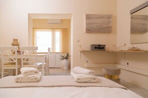 Family Apartment | 客房內保險箱、獨特裝潢、布置獨特、隔音