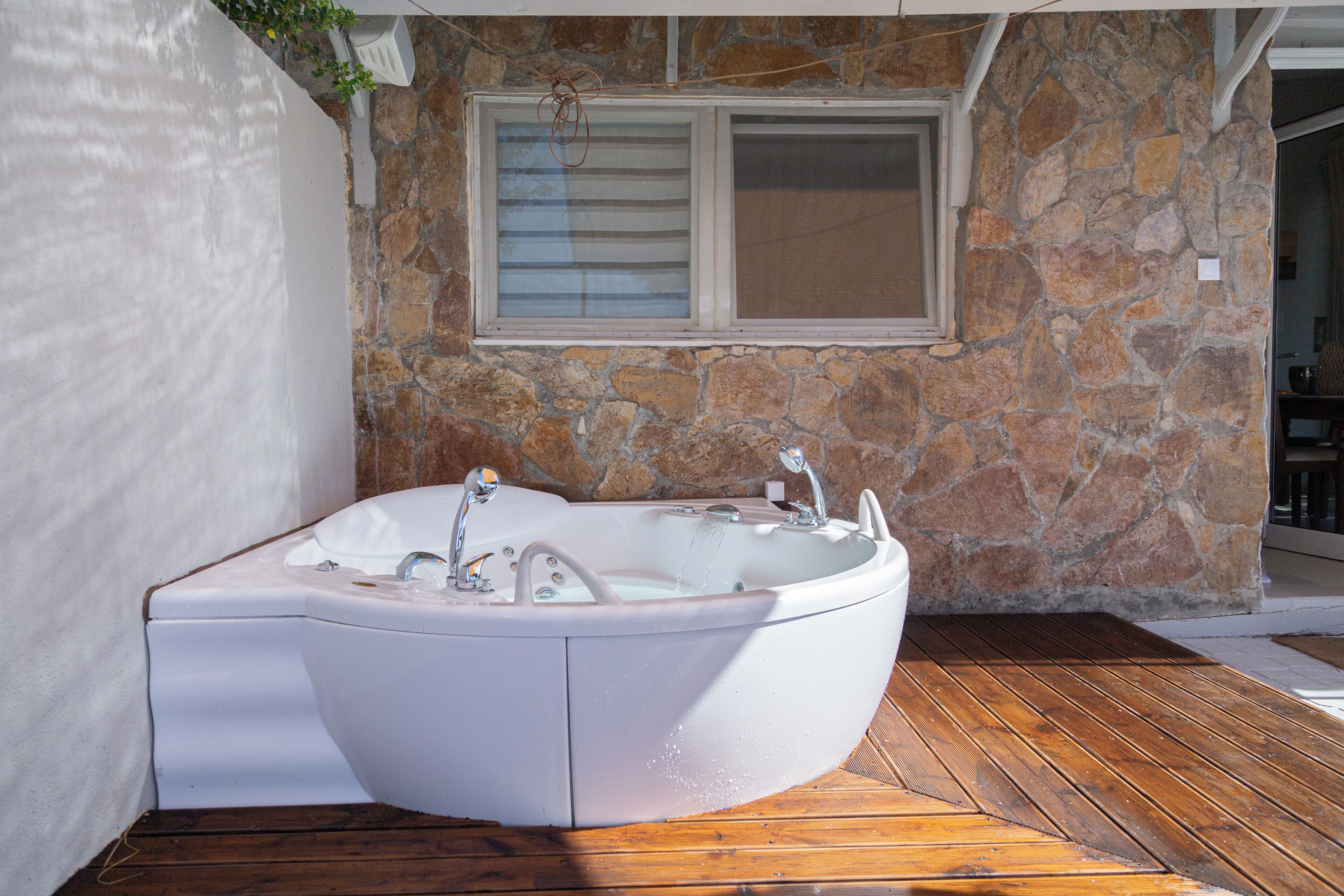 Comfort Villa | In-room safe, individually decorated, individually furnished