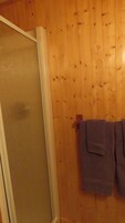Standard Room, 1 Queen Bed, Sea Facing | Bathroom | Shower, free toiletries, hair dryer, towels
