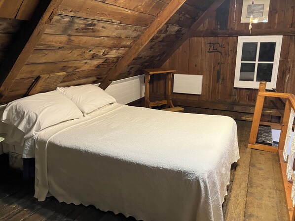 Signature kamer, meerdere bedden, uitzicht op zee, op tussenverdieping | Individueel gedecoreerd, individueel gemeubileerd