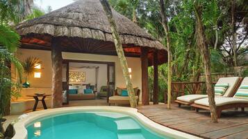 Villa Royal | Sábanas de algodón egipcio, ropa de cama de alta calidad y minibar