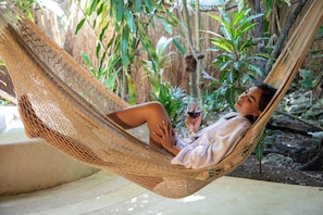 Egyptian cotton sheets, premium bedding, minibar, in-room safe - Viceroy Riviera Maya All Inclusive (Playa del Carmen)