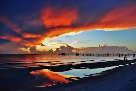 Perto da praia, serviƧo de traslado de/para a praia, toalhas de praia
