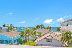 Carousel Suites #10 | Terrace/patio