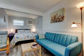 Estudi econòmic | Decoració individual, mobiliari individual i wifi gratuïta 