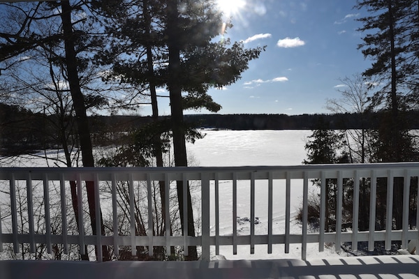 Room, 1 King Bed, Private Bathroom, Lake View | View from room