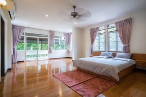 4-Bedroom House with Garden | 4 chambres, décoration personnalisée, ameublement personnalisé, bureau