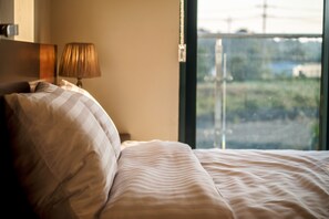 1 bedroom, premium bedding, free WiFi - Poema Stay (Jeju City)