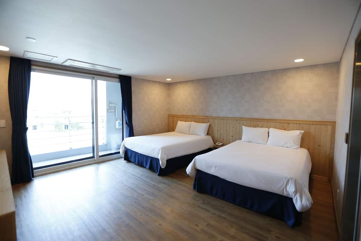 디럭스 트윈룸, 산 전망 | 무료 WiFi, 침대 시트