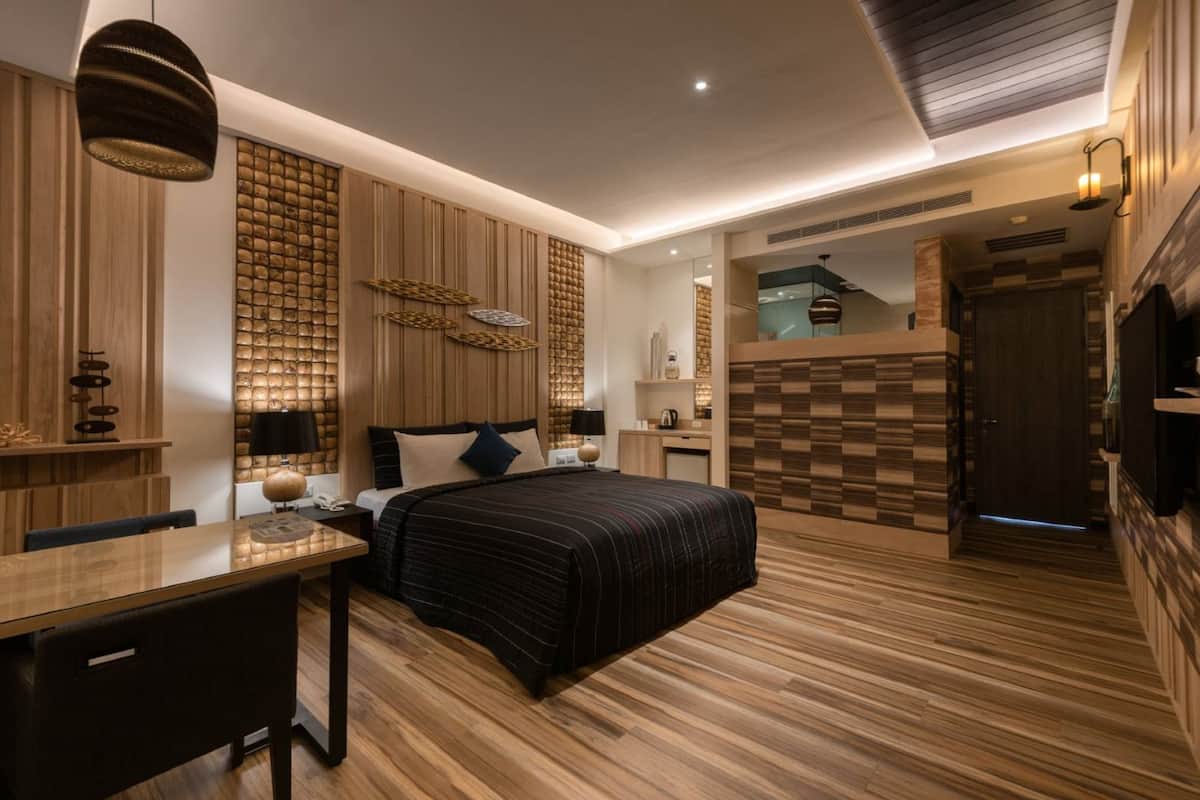 Habitación clásica doble | Escritorio, cortinas opacas, sistema de insonorización