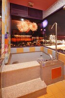 Basic Quadruple Room | Deep soaking bathtub