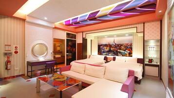 Basic Quadruple Room | Individually decorated, individually furnished, desk, blackout drapes