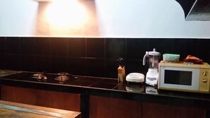 Villa, 3 chambres | Coin cuisine privé