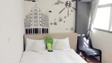 Blackout drapes, free WiFi, bed sheets