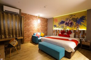 Executive Room | In-room safe, free WiFi - Meotel Purwokerto (Purwokerto)