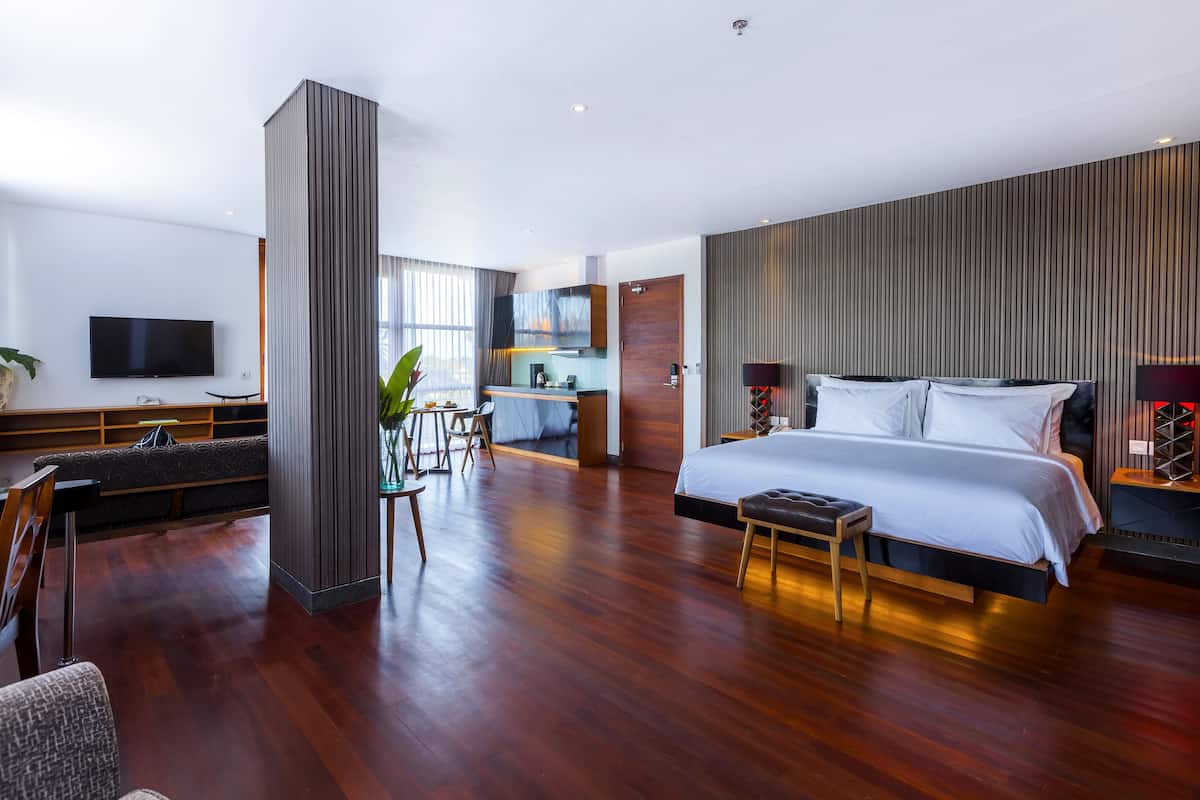 Suite Deluxe | Ropa de cama de alta calidad y caja de seguridad en la habitación