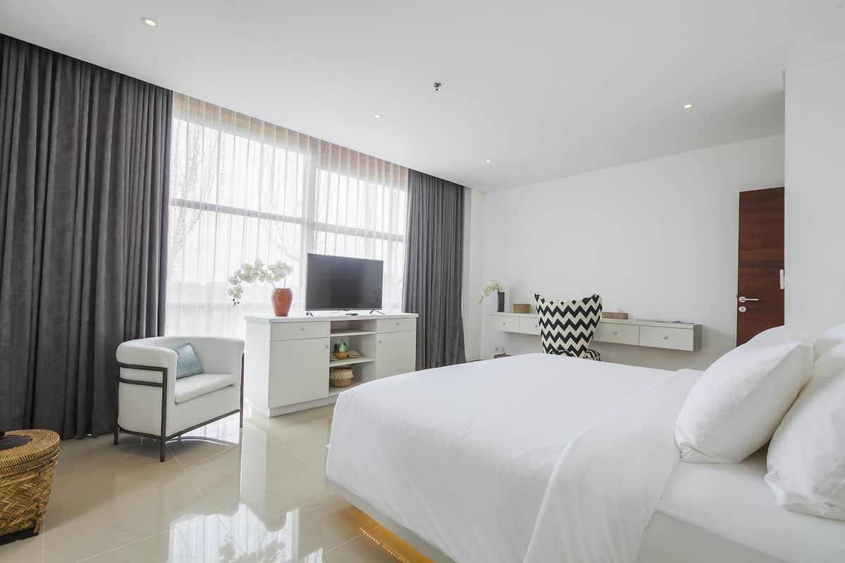 Departamento de lujo, 3 habitaciones | Ropa de cama de alta calidad y caja de seguridad en la habitación