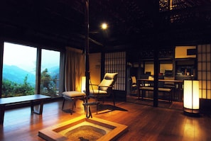 Japanilaistyylinen talo, keittiö, vuoristonäköala (Ungai) | Untuvapeitot, ilmainen Wi-Fi, vuodevaatteet