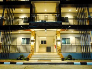 Pintu masuk hartanah