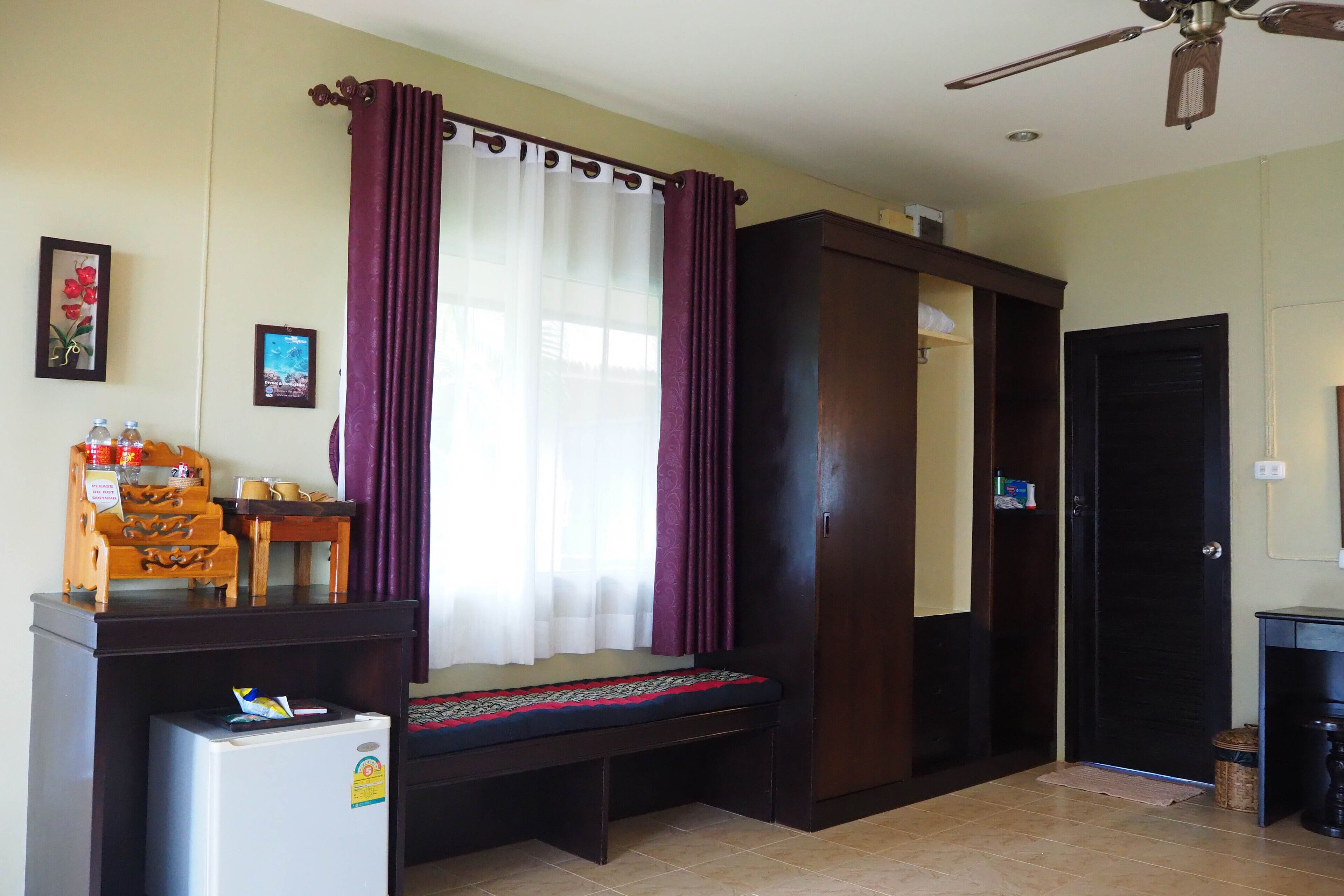 beachcomber bungalow | minibar, in-room safe, desk, soundproofing
