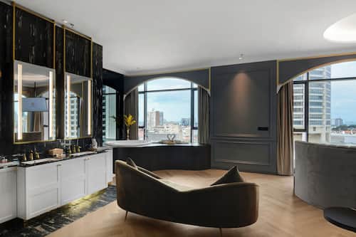 Darling Suite | Living area | 50-inch LCD TV with satellite channels, TV