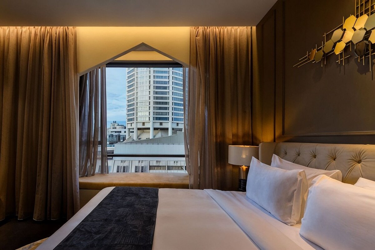 1 bedroom, premium bedding, minibar (free items), in-room safe