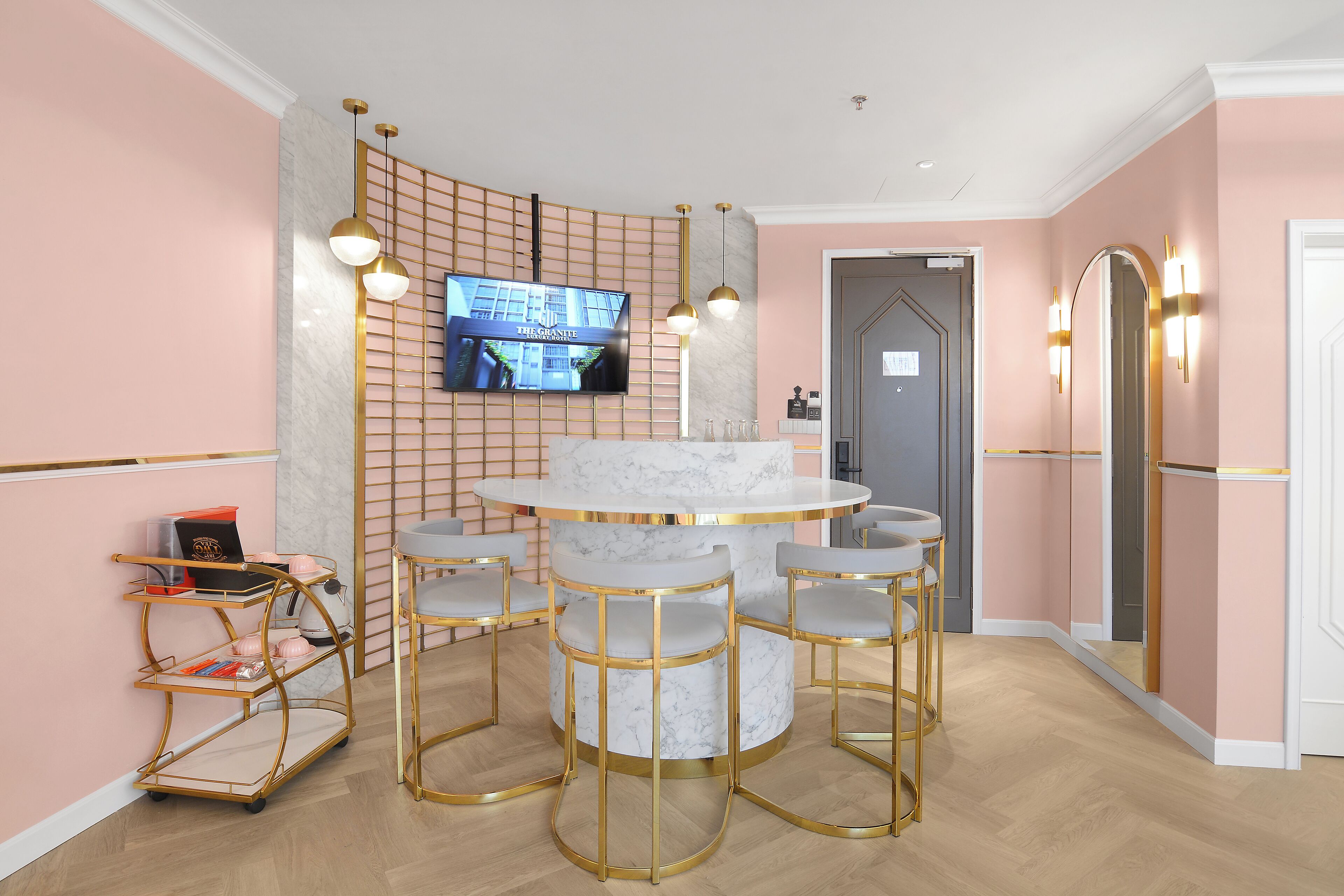 Diva Family Suite | Living area | 50-inch LCD TV with satellite channels, TV