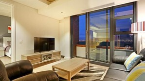 One Bedroom Matrix | Pemandangan dari kamar
