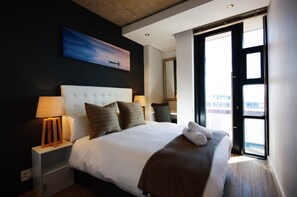 Apartment, 3 Bedrooms | In-room safe, iron/ironing board, cots/infant beds, free WiFi - Matrix Luxury Apartments (Cape Town)