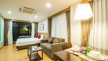 Studio Suite | In-room safe, desk, rollaway beds, free WiFi