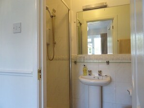 Bathroom - Honey Lodge (Poole)