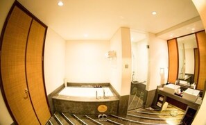 VIP Suite | Bathroom