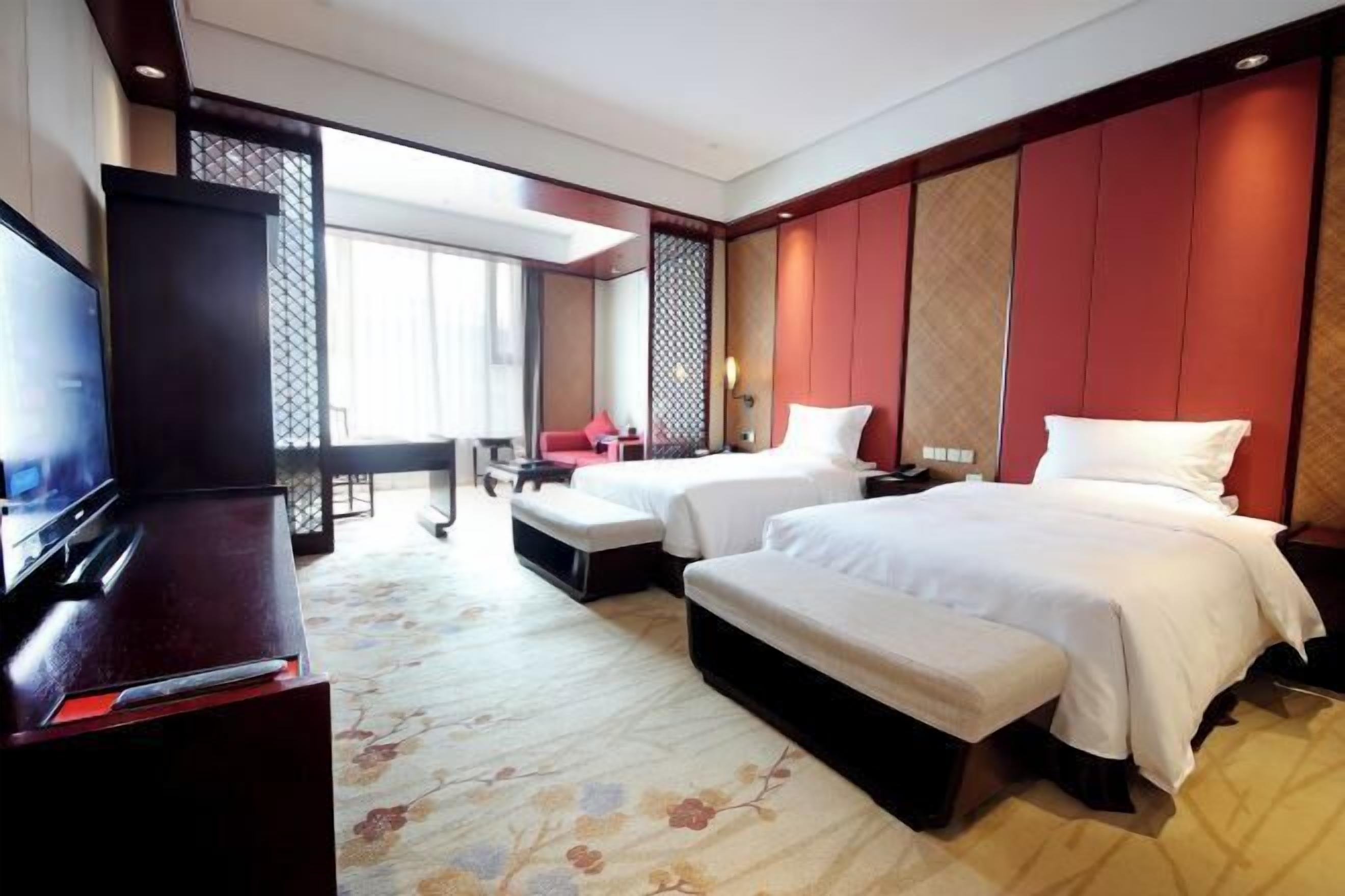 Minibar, in-room safe, desk, blackout curtains