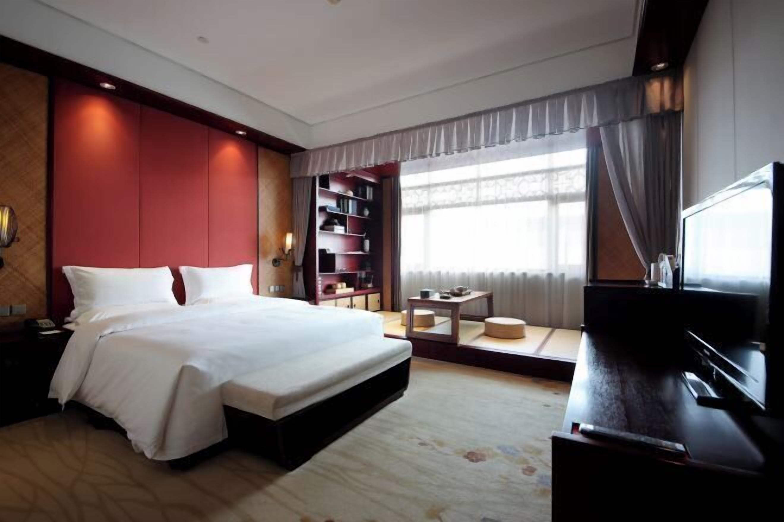 Minibar, in-room safe, desk, blackout curtains