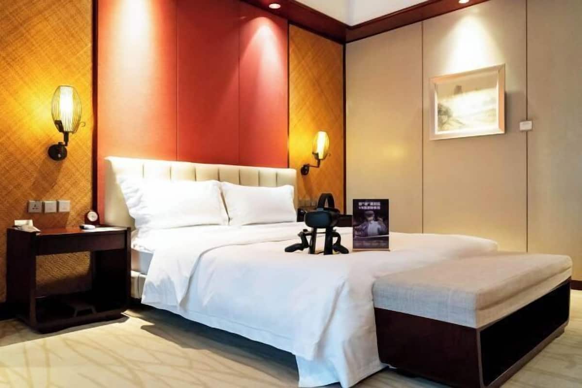 Minibar, in-room safe, desk, blackout drapes