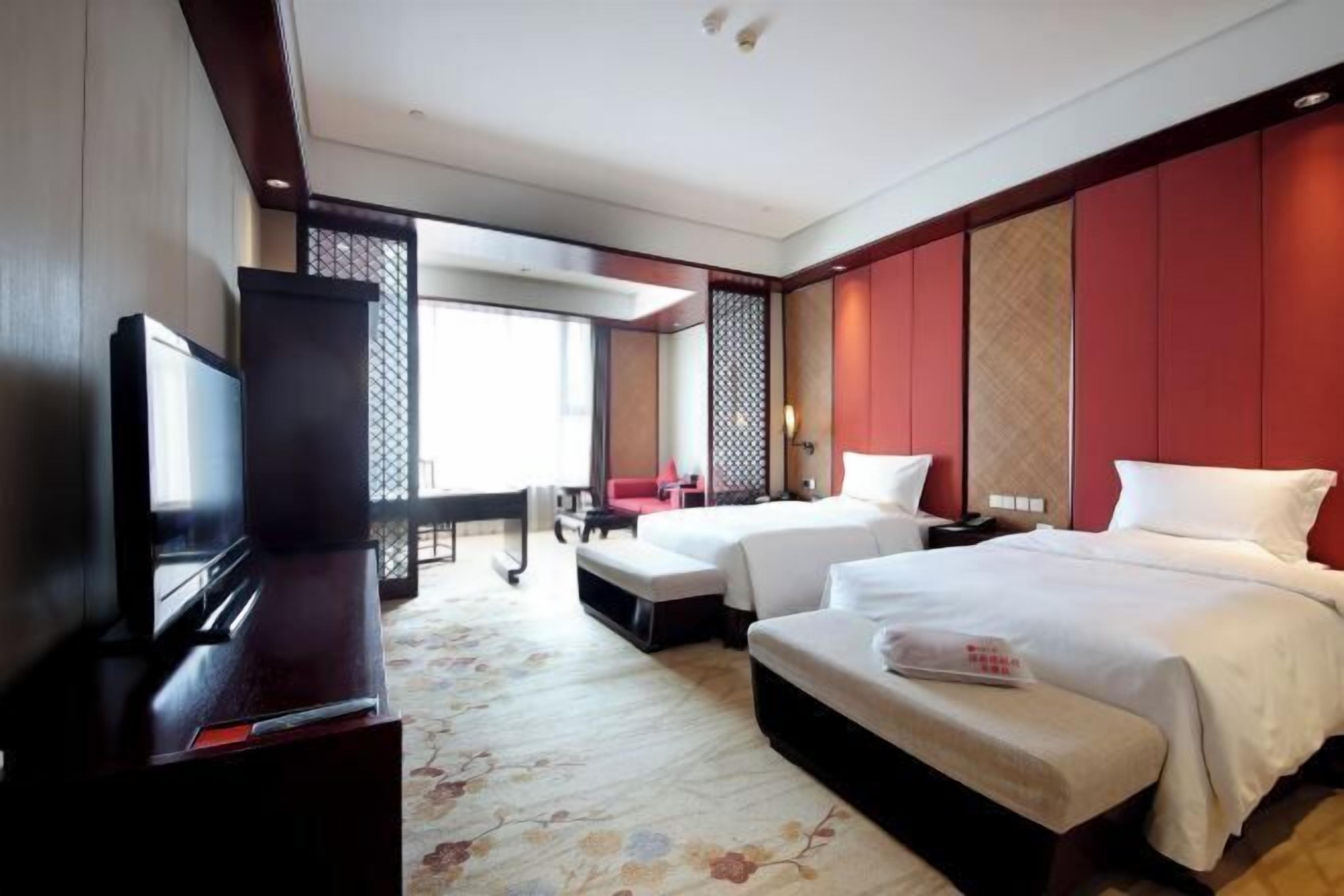 Minibar, in-room safe, desk, blackout curtains