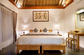 Literie de qualité supérieure, coffres-forts dans les chambres, bureau