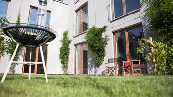 Classic-Doppelzimmer zur Einzelnutzung, 1 Schlafzimmer, Gartenblick, Erdgeschoss | Terrasse/Patio