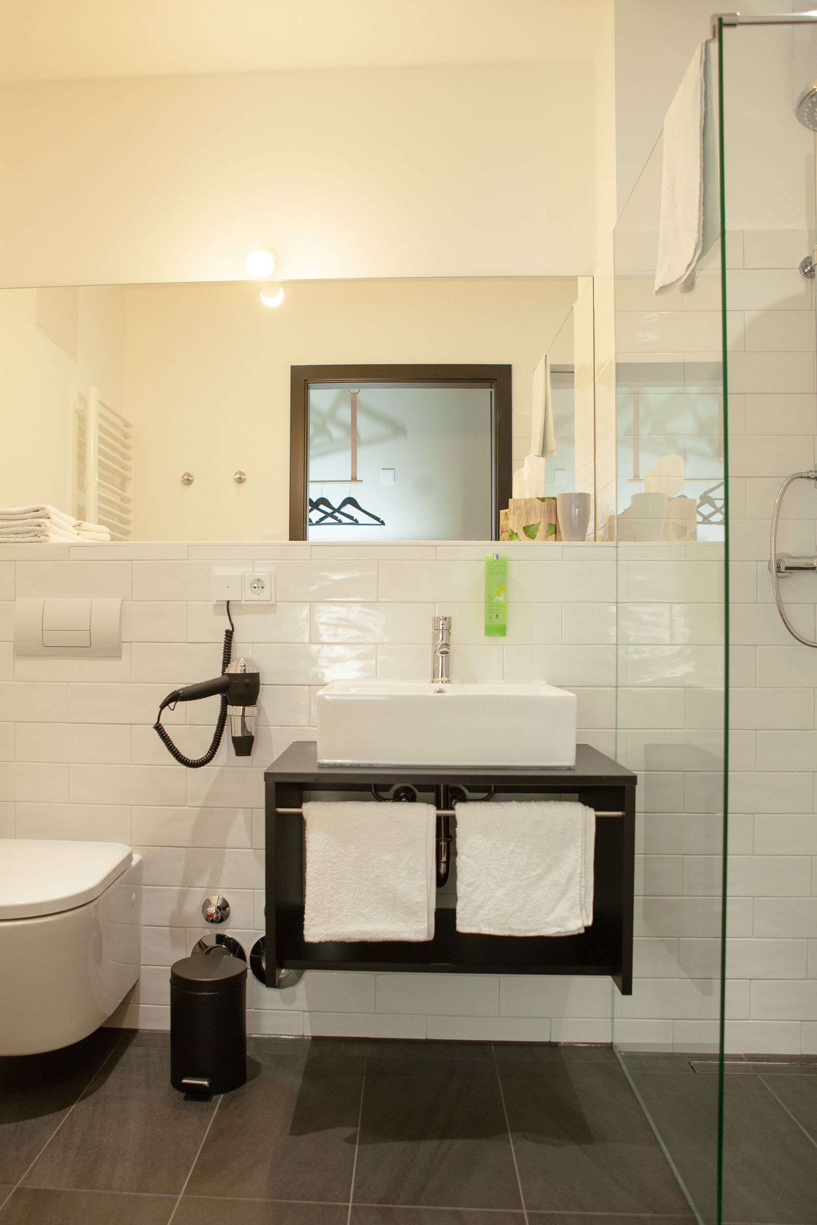 classic double room, 1 bedroom, garden view, ground floor | bathroom | shower, rainfall showerhead, hair dryer, towels